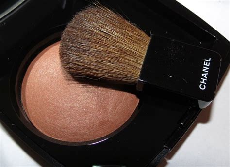 blush chanel brume d'or|JOUES CONTRASTE Powder blush 03 .